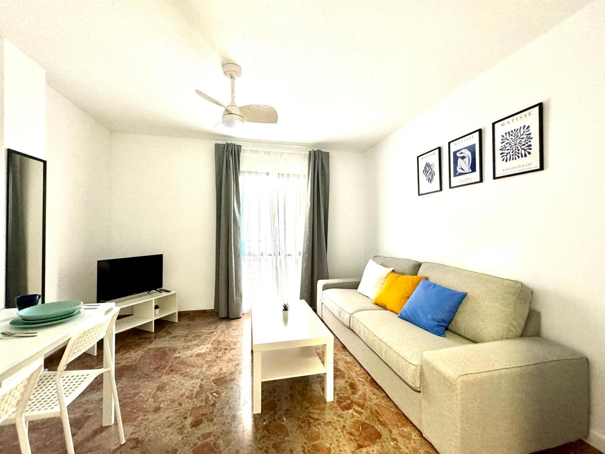 Beautiful & Sunny Apartment มาลากา ภายนอก รูปภาพ