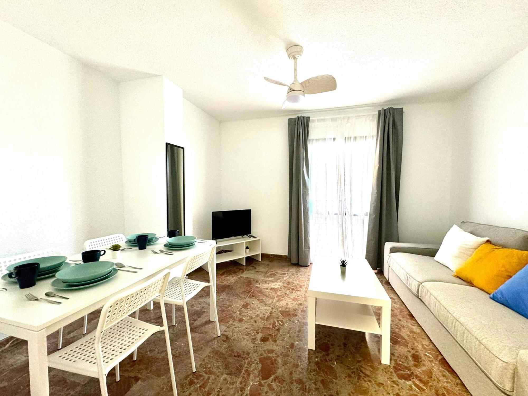 Beautiful & Sunny Apartment มาลากา ภายนอก รูปภาพ